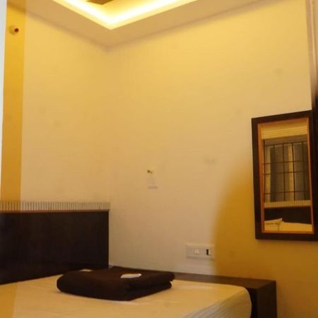 Sri Vasavi Residency Hotel Rameshwaram Exterior photo